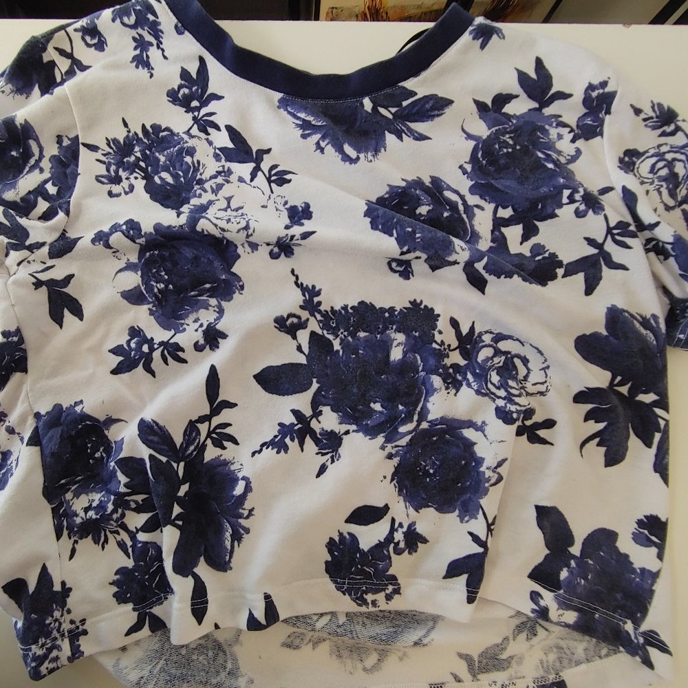 Slightly Cropped Floral Short Sleeve